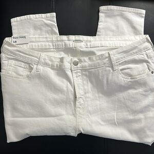 NWT ~ Old Navy Rockstar White Jeans